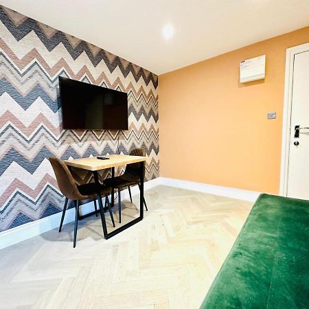 Flash Sale Brighton Train Station 1 Bedroom Flat Bn137Che03 מראה חיצוני תמונה
